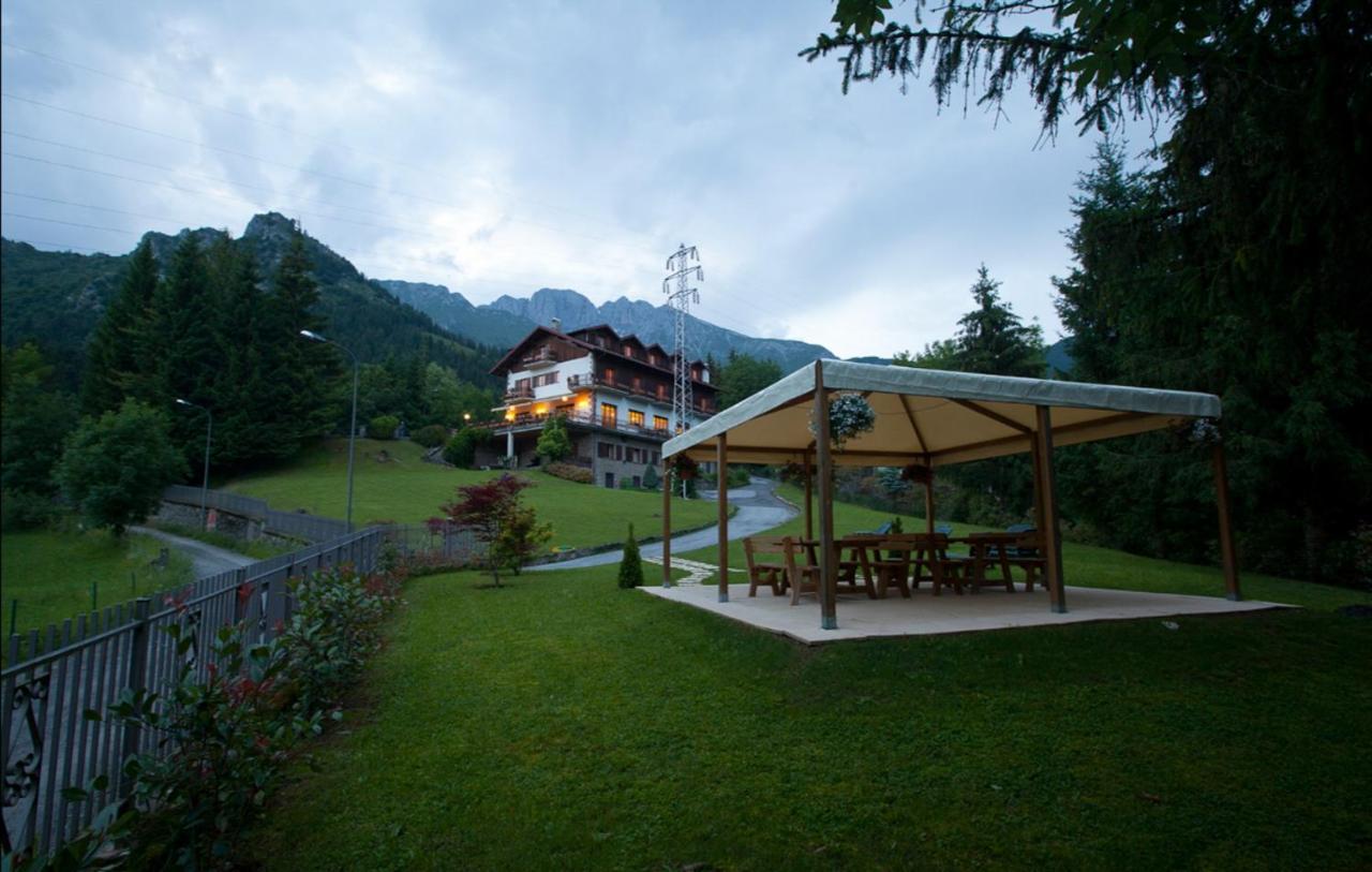 Albergo Ristorante Scanapa Castione della Presolana Exteriér fotografie