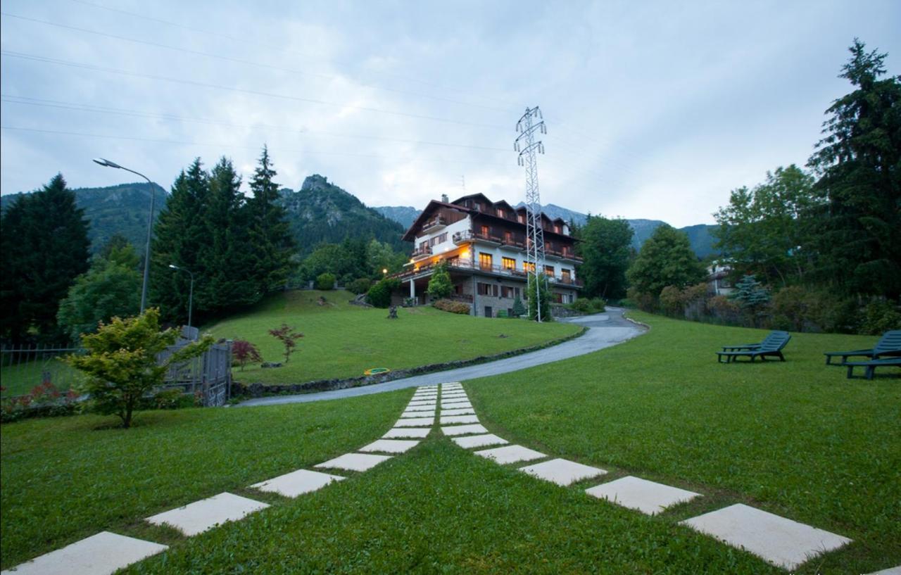 Albergo Ristorante Scanapa Castione della Presolana Exteriér fotografie